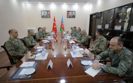 Azərbaycan və Türkiyə arasında hərbi əməkdaşlıq müzakirə olundu