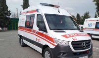 Şəkidə maşın aşdı - 2 nəfər xəsarət aldı
