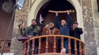 Mülki əhalinin bombalama əmrini rədd etdi - Qəhrəman elan edildi