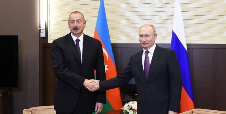 Putin İlham Əliyevi təbrik etdi