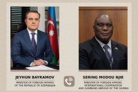 Ceyhun Bayramov qambiyalı həmkarını təbrik etdi