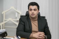 İcra başçısı 26 min olduğu deyilən plaşından danışdı