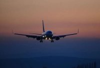Moskvadan uçan təyyarə təcili eniş etdi