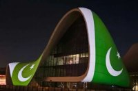 Heydər Əliyev Mərkəzinin binasında Pakistan bayrağı - FOTO