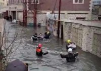 Bakının bu ərazisini su basdı - VİDEO