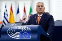 Viktor Orban 16 ildən sonra vəzifəsini tərk etdi